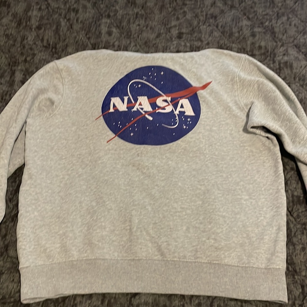 NASA sweatshirt - Picture 2 of 2